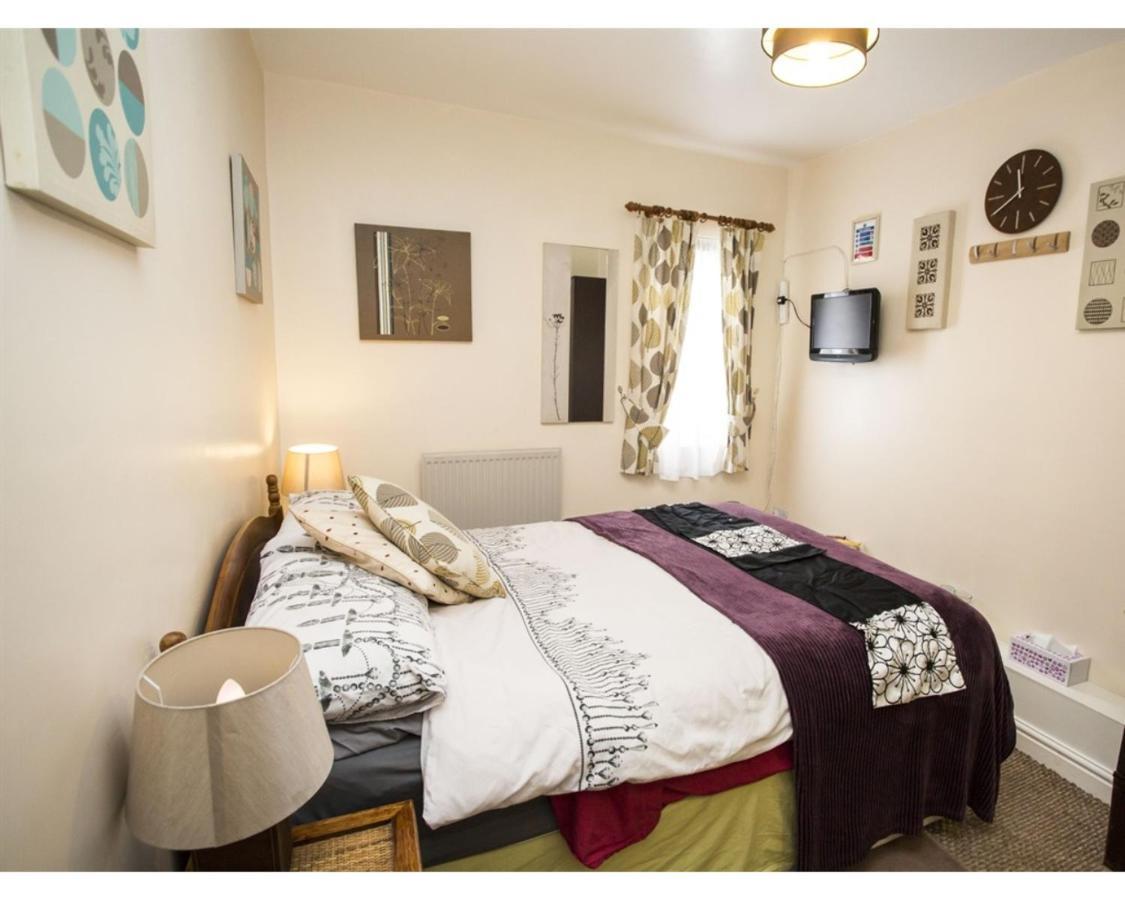 Parasol Weston Guest House Chambre photo