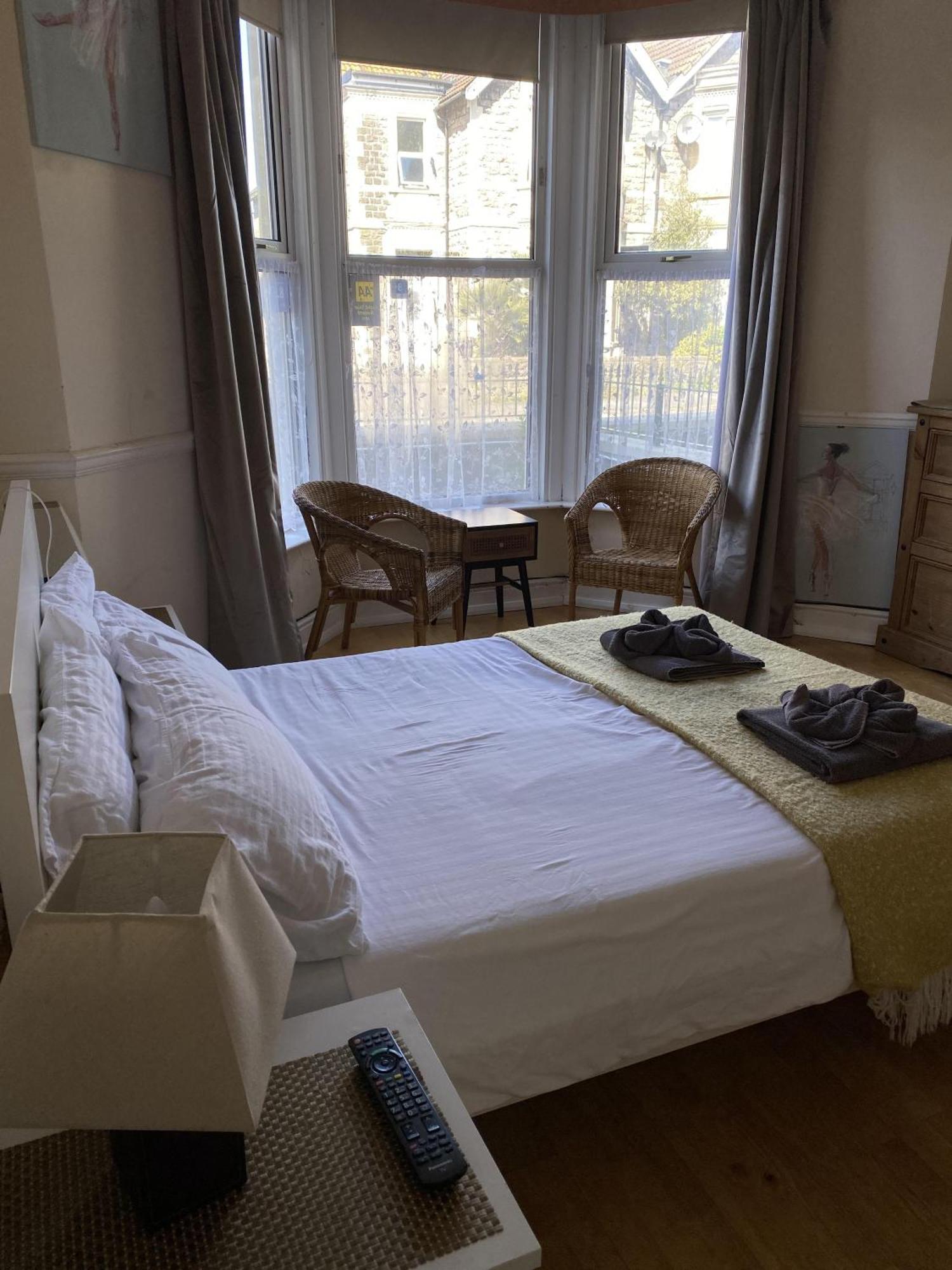 Parasol Weston Guest House Chambre photo