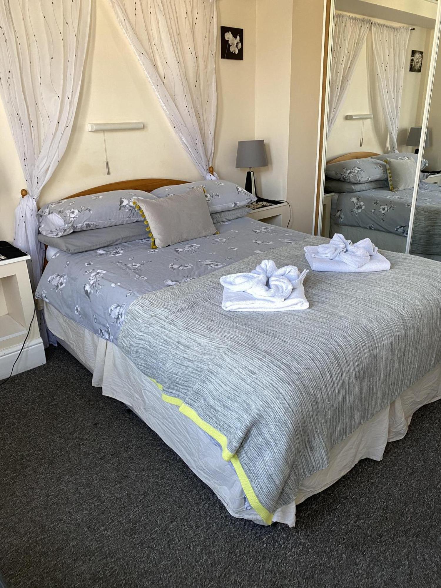 Parasol Weston Guest House Chambre photo