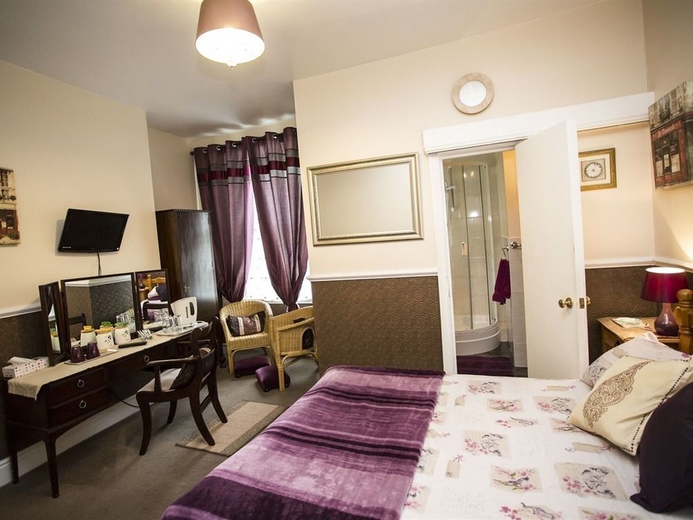 Parasol Weston Guest House Extérieur photo